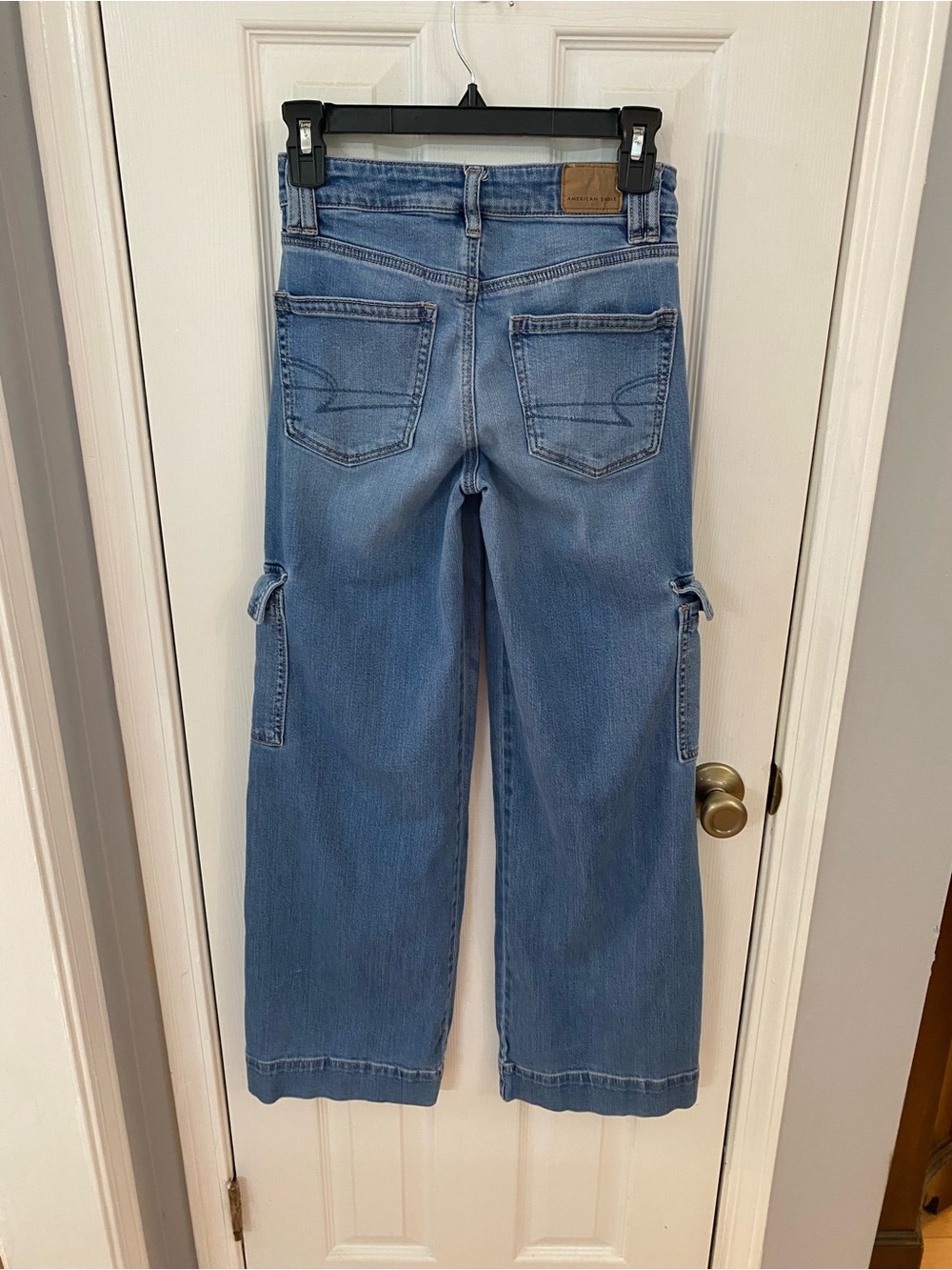 American Eagle Super High Rise Baggy Wide Leg Cargo Jeans 000 Light Wash Denim - Picture 9 of 11